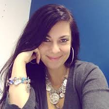 Giovana Carneiro- Professora de Inglês e tradutora