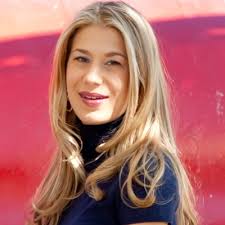 Shannon Baucom's Instagram, Twitter & Facebook