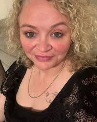 Brooks Nader's sisters are stepping...