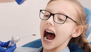 Skeletal and Dental Quality in Adolescents with Urinary Stone Disease