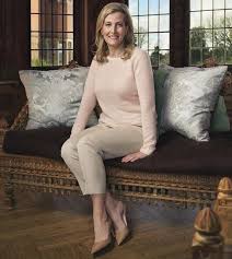 Elle est mariée au prince edward, comte de wessex , le plus jeune fils de la reine elizabeth ii et du prince philip, duc d'édimbourg. Countess Of Wessex Gave An Interview To The Sunday Times Magazine