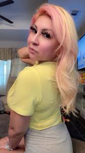 ✨🙏🏻🦋🦚🦩💐🌝🍭✨#thelifeofvanessab #OOTD #pink 🎀and #blonde peek-a-boo  #hair , #beauty ideas 💡 #fyp #styleinspo #model #swag #style #classy  🪞💎👑