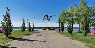 There are many bars it has an interesting blend of liveliness, solitude, and community.barrie would be considered busy to someone. Things To Do In Barrie A Local S Guide To Barrie Ontario