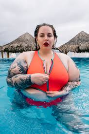 I've run into a lot of confusion over what pansexual means in particular, so i decided to go over bisexual, pansexual in a new era of sexual frankness, celebrities are coming out publicly, whether it be as pansexual (miley cyrus), sexually fluid. Model Tess Holliday Comes Out As Pansexual People Com