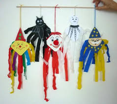 Karneval handwerk basteln mit senioren basteln mit pappteller. Faschingsfiguren Aus Bierdeckeln Fasching Basteln Meine Enkel Und Ich Made With Schw Fasching Basteln Faschingsdeko Basteln Fasnacht Basteln