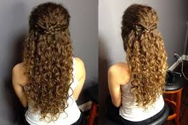 Half Up Half Down With Braided Detail 17 Really Cute Hairstyles For People With Natu Curly Hair Styles Naturally Natural Curls Hairstyles Curly Wedding Hair