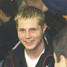 Youth Enterprise Guide SEQ WEB 2007.indd