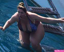 Kelly Brook - 663 Onlyfans Y Mipriv - Erome Xxx