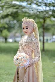 Contoh model rambut untuk pesta pernikahan terbaru merupakan rambut yang dipilih seorang wanita agar tampil cantik dan elegan saat menghadiri acara resepsi pernikahan. Pengantin Hijab Modern Terbaru Dg Muslimah Wedding Dress Hijab Modern Fotografer Pernikahan Prewedding Wedding Photographer Jogja Yogyakarta Indonesia