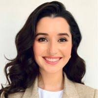 Erin Stilwell's Instagram, Twitter & Facebook