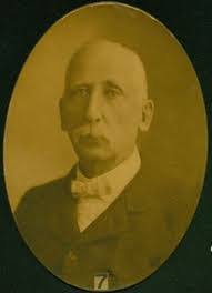 Harry Moses's Instagram, Twitter & Facebook