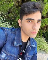 996 curtidas, 21 comentários