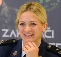 Vojni piloti ne moraju imati testosteron da bi upravljali ...