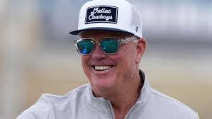 Anna Spinks's Instagram, Twitter & Facebook