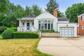 206 S Poplar Ave Elmhurst Il 60126 Best Location Bath Outdoor Structures
