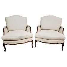 Pair Of Vintage Queen Anne Wingback Chairs In 2020 Queen Anne Furniture Wingback Chair Queen Anne Chair