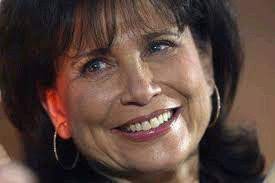 Wenn sie ihr mitleid mit kandidatengattinnen wie penelope fillon oder melania trump bekundet, dann so, als sei. Anne Sinclair Diskographie Discogs