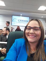 Hoy dio lugar a nuestra ponencia en contra del P del C  1807.(Descolegiación) Nuestra Presidenta Lcda. Irasema Laboy San Miguel  enfatizó la importancia del colegio y la oposición a dicha medidas  legislativa.