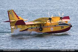Jun 15, 2021 · salento, 600 ettari di vegetazione vanno in fumo a santa cesarea terme: Canadair Preleva Un Sub Dal Mare Ecco Perche Non E Vero
