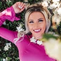 Amber Tomkinson's Instagram, Twitter & Facebook