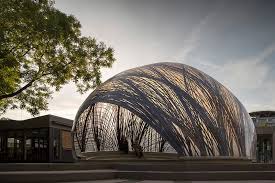 Dieser Pavillon In Stuttgart Ist Eine Dunne Schale Aus Carbonfasern Carbonfasern Dieser Dunne Pavillon Schale Stut Wasser Architektur Pavillon Stuttgart