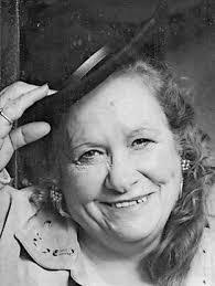 Lorrie Preston's Instagram, Twitter & Facebook