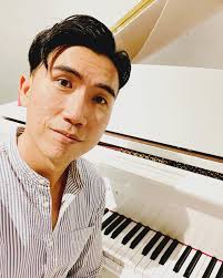 Aaron Lim 伟强老师 👨🏻‍🏫