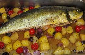 La provola siciliana, così come il pecorino siciliano e come il caciocavallo siciliano, è diffusa in tutta la sicilia. Lampuga Al Forno Con Patate E Olive Vittoria Ai Fornelli