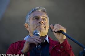 A member of solidarity in lower silesia from its inception, he was one of the founders of the temporary coordinating. Afera Po Slowach O Zolnierzach Wladyslaw Frasyniuk Rozpetal Burze Super Express Wiadomosci Polityka Sport