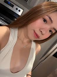 Alex Selig's Instagram, Twitter & Facebook