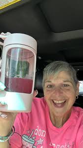 I didn't even realize how blah I was feeling… until I stopped feeling that  way. 😂 The bloating? Gone. The inflammation? Byeee. Waking up like I got  hit by a truck? Not