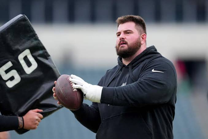 Landon Dickerson Returns To Practice Field After Meniscus Injury - 97.5 The  Fanatic