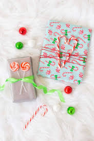 Love the christmas candy wrappers… is there any that can be used for birthdays? Steal These Holiday Gift Wrapping Ideas Diy Candy Cane Themed Paper