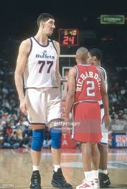Yao ming manute bol and muggsy bogues. Who Is The Tallest Active Nba Player Quora