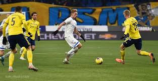 Конкурируя с ними, я могу прогрессировать. Futbolnyj Klub Dinamo Moskva Dinamo Vs Rostov Prevyu