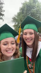 your fav longhorn duo just graduated 🎓🎓 #classof2023