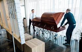 Il peut attribuer la part restante librement (au profit d'un ce sujet vous intéresse ? Un Salon Funeraire Organise Des Visites En Voiture Le Devoir