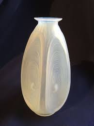 Vase De Sabino En Verre Opalescent Art Deco 1930 Signe Sous La Base Vasos Decoracao Vasos Decoracao