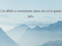 Ecco 10 frasi di conforto per un amico che ha subito un lutto che possono essere utilizzate per un telegramma, per un biglietto di condoglianze o per un semplice sms. Frasi Di Condoglianze 145 Parole Di Conforto E Immagini Per Affrontare Un Lutto Aforismi E Citazioni