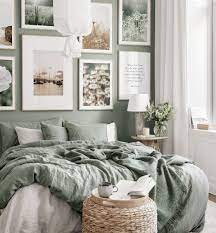 Grünes schlafzimmer atemberaubende bilderwand grünes schlafzimmer naturpost atemberaubende bilderwand grünes schlafzimmer naturpost by admin posted on octobre 13 2020 vous êtes à la. Sommerliche Bilderwand Grunes Schlafzimmer Naturposter Eichenrahmen Inspiration Bilderwand Posterstore De