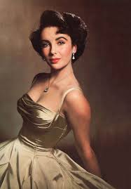 Elizabeth taylor often chose to wear blue or purple clothing and accessories to bring out their color. Perfect Elizabeth Taylor Eyes Makeup Eyelashes Eye Color