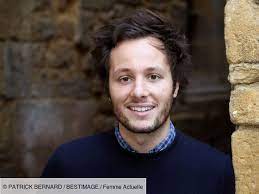 Alors que d'anciens tweets polémiques du candidat refont surface, vianney est pointé du doigt pour son attitude pendant la chanson. Video Vianney Annonce L Arret Bientot De Sa Carriere De Chanteur Femme Actuelle Le Mag