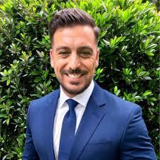 Dave Windsor's Instagram, Twitter & Facebook