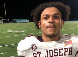 Mickey Ross' field goal as time expired lifts Staples over West Haven