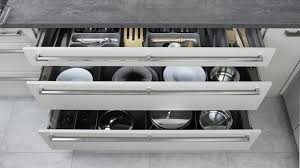 Classique et bien organisee de haut en bas meuble cuisine. Meuble Bas Cuisine 120 Cm Youtube