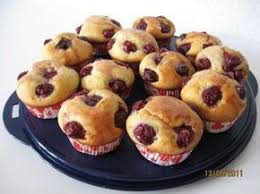 Das Perfekte Quark Kirsch Muffins Rezept Mit Bild Und Einfacher Schritt Fur Schritt Anleitung Sauerkirschen Kirschmuffins Muffin Rezept Einfach Backrezepte