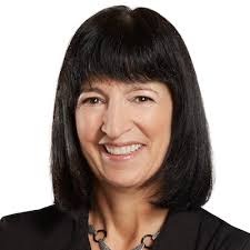 Dayle Smith's Instagram, Twitter & Facebook