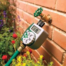 Water timer kran air / digital water timer merupakan produk terbaru untuk mengontrol penyiraman kebun, tanaman, halaman, sehingga masalah yang sering dialami oleh anda dalam merawat tanaman dapat teratasi dengan baik. Digital Timer Keran Air Taman Otomatis 1383 Green Jakartanotebook Com