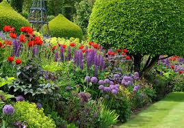 How Country Life Has Influenced Britain S Best Gardens From The Late 19th Century To Today Country Life Amazing Gardens Plants Online Country Life