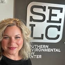 Pamela Phipps's Instagram, Twitter & Facebook